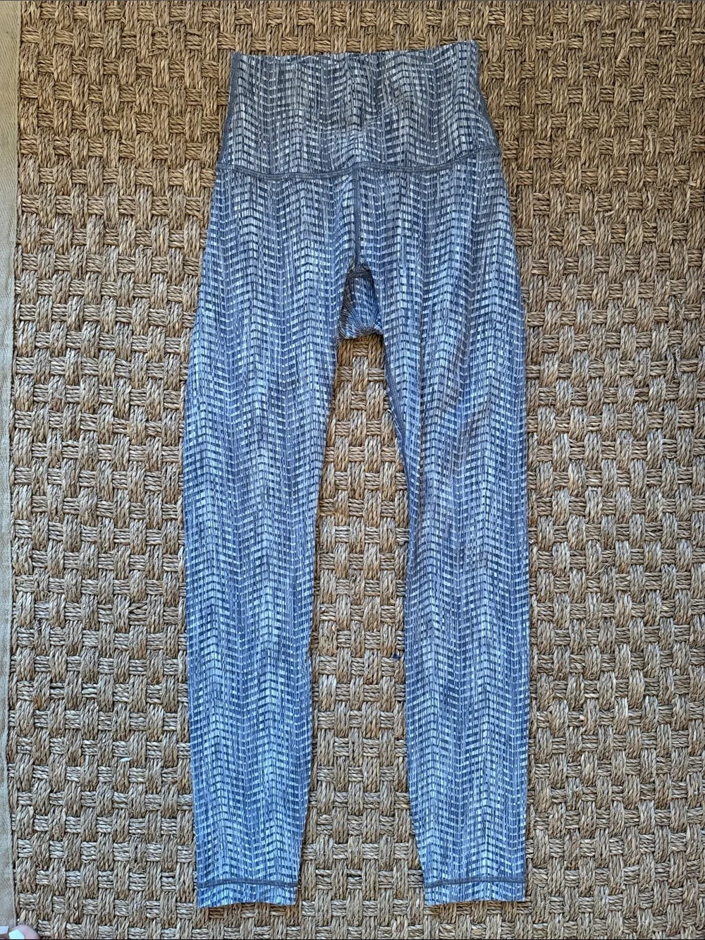 lululemon High-Rise Grey Patterned Leggings for Women Size 2